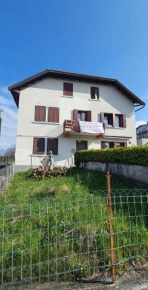 Foto Appartamento in via Broz, Tambre Broz di 129 m² con 6 locali all'asta