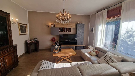 Foto Appartamento in via casa del gallo 29, Gravellona Toce di 170 m²