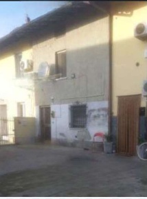 Foto Appartamento in Vicolo Viale, Verolavecchia Centro di 81 m² all'asta