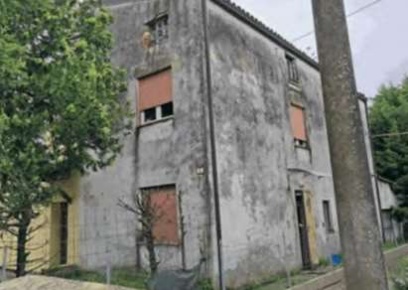 Foto Casa indipendente in Via Zecchiere, Guastalla di 233 m² con 1 locali