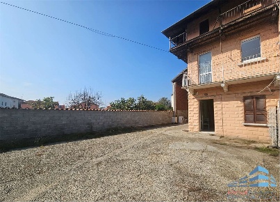Foto Villa unifamiliare in via baraggia  1, Recetto di 220 m² con 4 locali