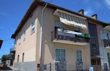 Foto Appartamento in Via Rebustelli, Chiuduno Centro di 102 m² con 5 locali