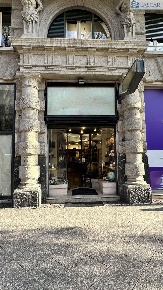 Foto Negozio a Bergamo Stazione di 346 m² in vendita