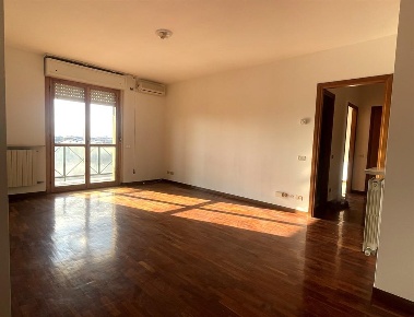 Foto Appartamento in VIA PEROSI, Bergamo Longuelo di 85 m² con 3 locali