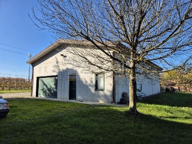 Foto Magazzino a Imola San Prospero, Zello di 260 m² con 1 locali