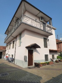 Foto Villa unifamiliare a Vigevano Corso Torino di 440 m² con 6 locali
