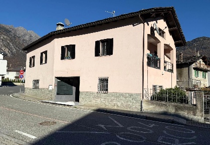 Foto Attività commerciale in Via San Vittore, Mese di 120 m² con 3 locali