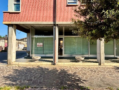 Foto Negozio a Nogara Centro di 83 m² in affitto