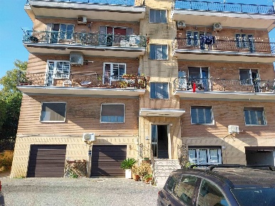 Foto Appartamento in Via Enrico Rostagno  7, Roma Ottavia di 95 m²