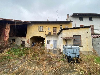Foto Rustico a Cassolnovo Centro di 160 m² con 3 locali in vendita