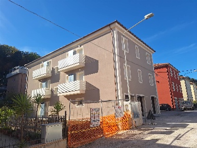 Foto Appartamento a San Severino Marche Centro di 87 m² con 5 locali