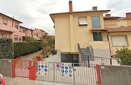 Foto Appartamento a Cecina Cecina Centro di 110 m² con 5 locali in vendita