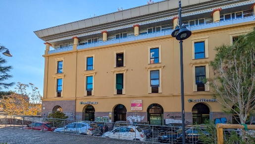 Foto Ufficio in piazza Duca d'Aosta, Pescara di 78 m² con 5 locali