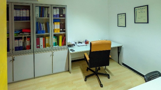 Foto Ufficio in piazza Duca d'Aosta, Pescara di 78 m² con 5 locali