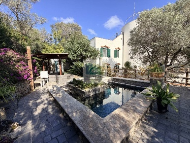 Foto Villa unifamiliare in Via Francesco Calise Operaio Foriano 90, Forio