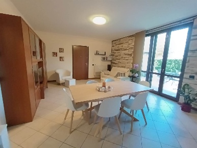 Foto Appartamento a Guanzate Centro di 86 m² con 3 locali in vendita