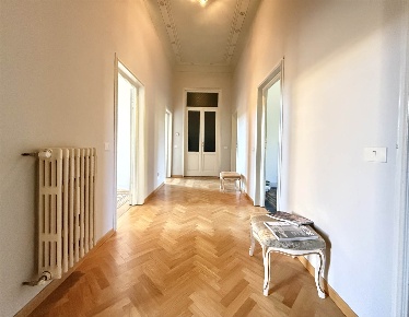 Foto Appartamento a Firenze Porta Romana di 140 m² con 6 locali in vendita