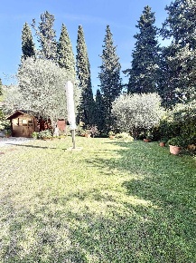 Foto Villa unifamiliare a Massarosa Pian del Quercione, Montramito