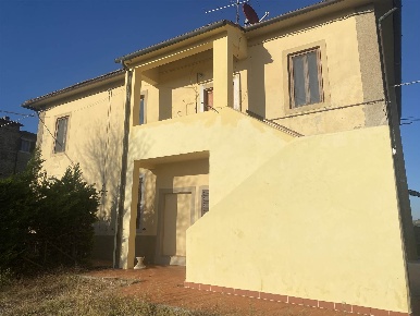 Foto Casa indipendente a Barberino Tavarnelle Sant'appiano di 381 m²