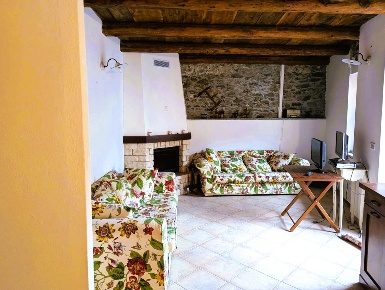 Foto Appartamento in Via Monginevro 37, Oulx Centro di 90 m² con 3 locali