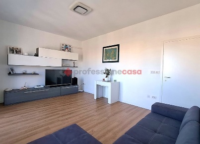 Foto Appartamento in Via Cesare Pascarella 27, Aprilia di 90 m² in vendita
