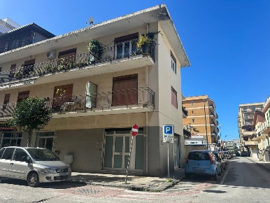 Foto Ufficio in Via Venti Settembre snc, Milazzo Centro di 61 m² in vendita