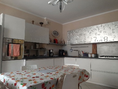 Foto Appartamento in Via Oristano 5, Nichelino di 75 m² con 3 locali