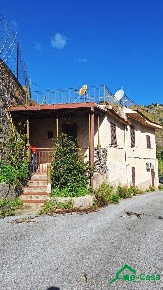 Foto Villa unifamiliare in VIA STRADA PROVINCIALE, Messina di 100 m²
