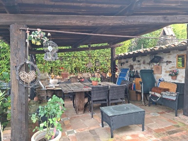 Foto Rustico a Manciano di 250 m² con 11 locali in vendita