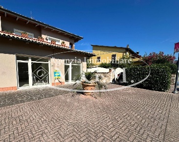 Foto Locale commerciale a Bientina Centro di 48 m² con 1 locali in affitto