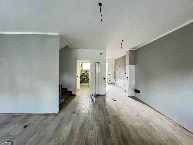Foto Villa a schiera a Santa Maria a Monte di 180 m² con 8 locali