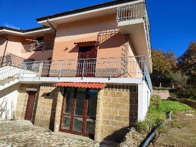Foto Villa unifamiliare a San Potito Ultra di 240 m² in affitto