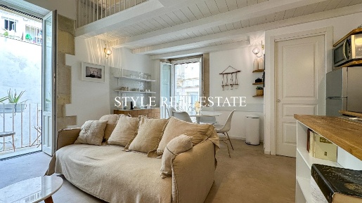 Foto Appartamento in Via delle Grazie 14, Siracusa di 77 m² con 3 locali