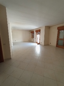 Foto Appartamento in via Vespri, Valderice Centro di 180 m² con 5 locali