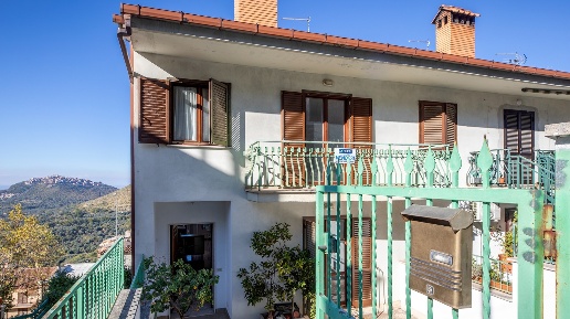 Foto Villa a schiera in via XXV Aprile, Guidonia Montecelio Montecelio