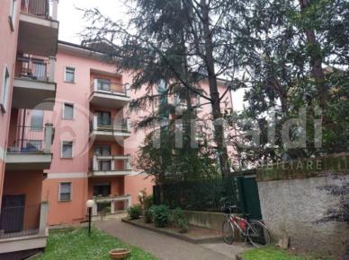 Foto Appartamento in Viale Mazzini 16, Abbiategrasso di 120 m² con 3 locali