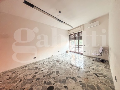 Foto Ufficio in Via CARLO ALBERTO SNC, Pompei Centro di 75 m² con 2 locali