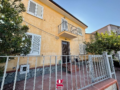 Foto Casa indipendente in Via Velina 123, Castelnuovo Cilento Velina