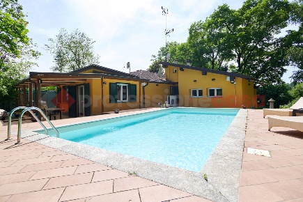 Foto Villa singola in cordona, Agrate Conturbia Cordona di 344 m²