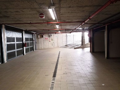 Foto Box in Piazza Carlo Emanuele II 0, Torino Via della Rocca di 18 m²