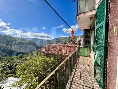 Foto Appartamento in Via G.Bombrini 47, Davagna Centro di 90 m² in vendita