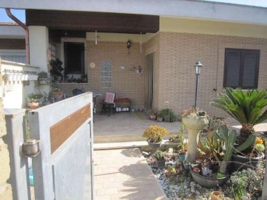 Foto Villa unifamiliare in Via Saturno 36BIS, Anzio Stazione Lavinio