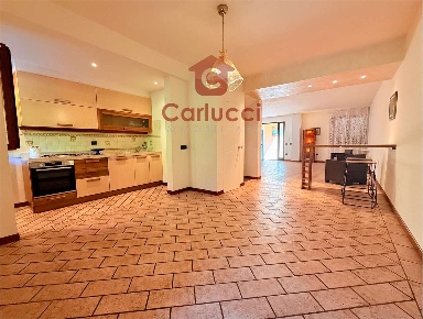 Foto Appartamento a Montecatini-Terme di 184 m² con 10 locali in vendita