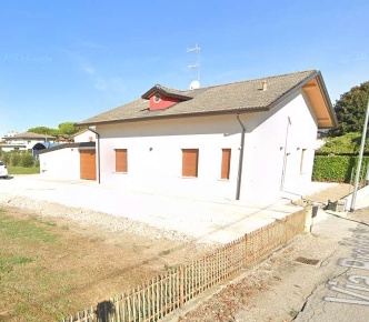 Foto Villa unifamiliare in Via Braida, Eraclea di 122 m² con 6 locali