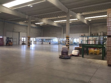 Foto Capannone industriale in via Selice, Imola di 2500 m² con 2 locali