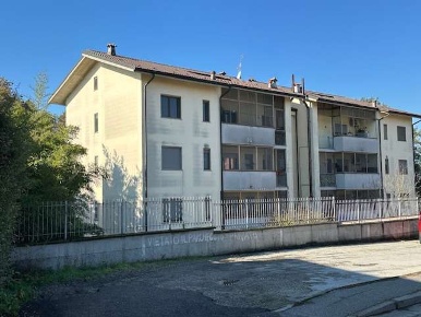 Foto Appartamento in Via Salerano 10, San Zenone al Lambro di 80 m²