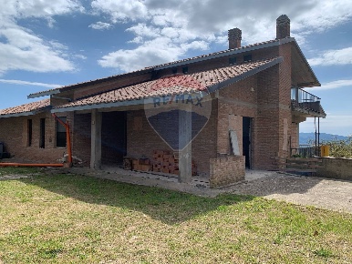 Foto Villa singola a Perugia Monteluce - Ponte Rio di 430 m² con 5 locali