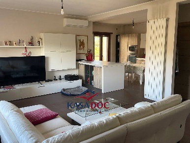 Foto Villa unifamiliare in Viale Fiume Busento, Catanzaro Siano - Cava