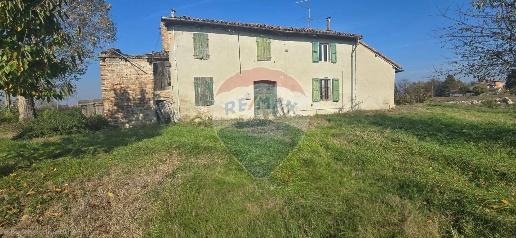Foto Rustico in Strada delle basse, San Secondo Parmense di 105 m²