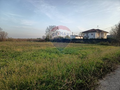 Foto Terreno residenziale in Via Voghera, Sannazzaro de' Burgondi Centro